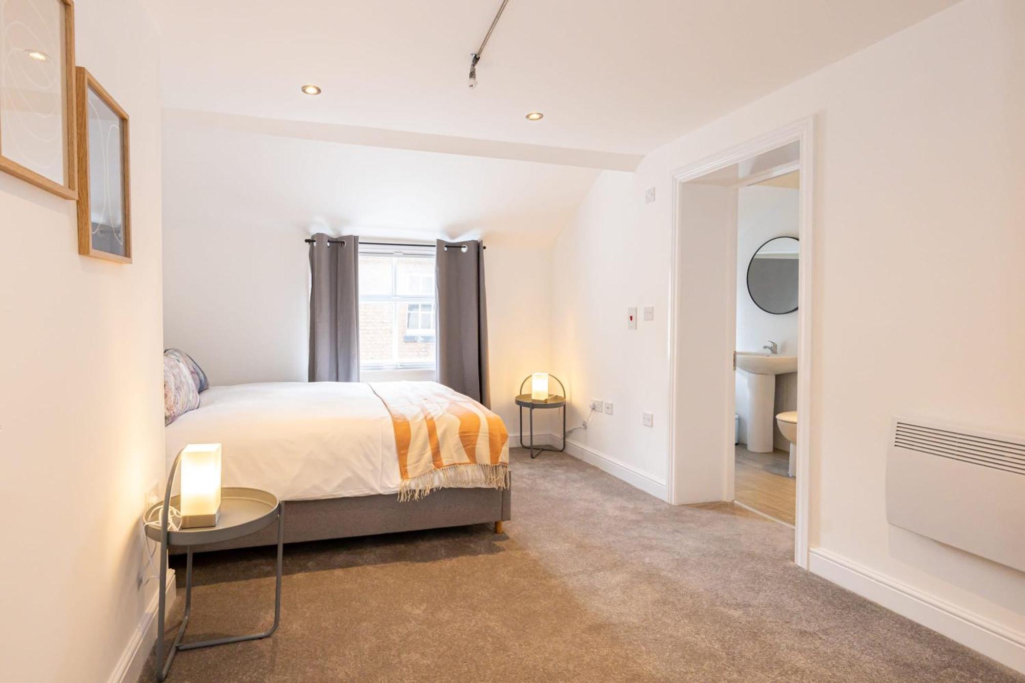 Beautiful 1 Bed 20Mins To Central Manchester Bolton Eksteriør billede