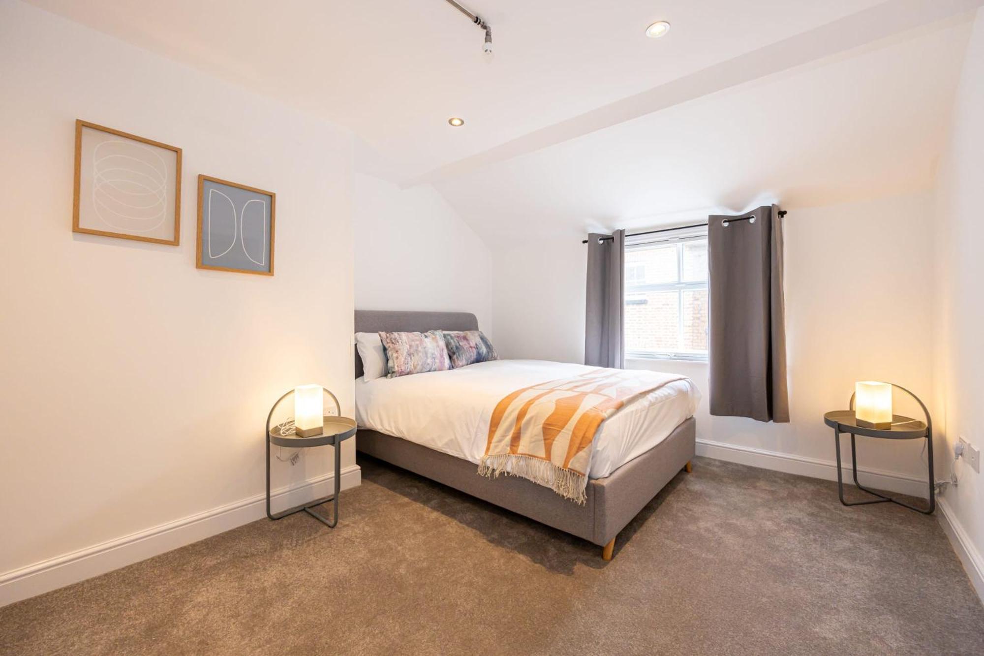 Beautiful 1 Bed 20Mins To Central Manchester Bolton Eksteriør billede