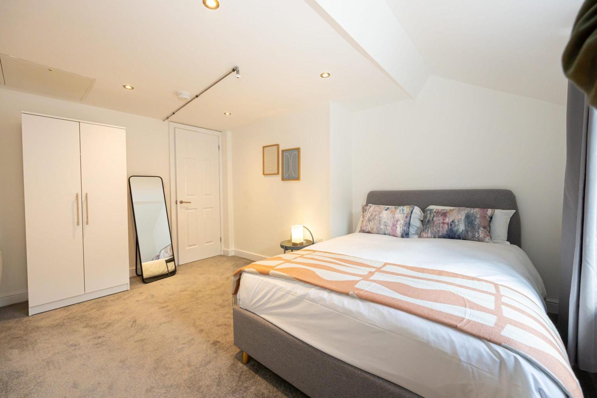 Beautiful 1 Bed 20Mins To Central Manchester Bolton Eksteriør billede