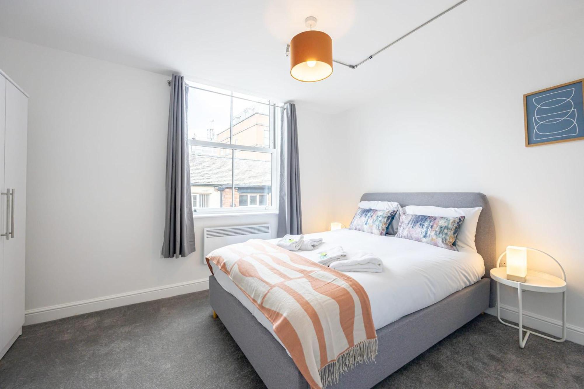 Beautiful 1 Bed 20Mins To Central Manchester Bolton Eksteriør billede
