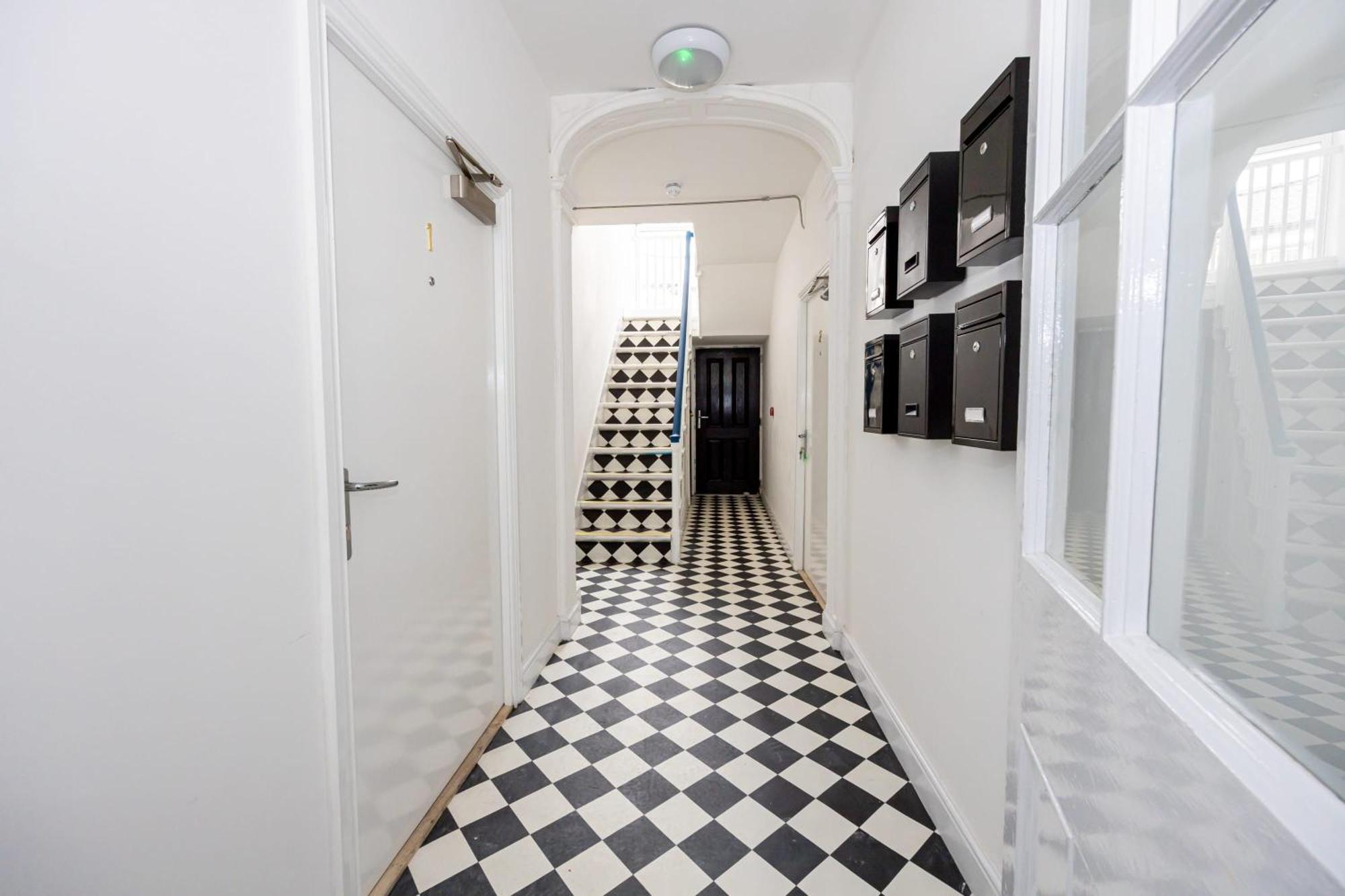 Beautiful 1 Bed 20Mins To Central Manchester Bolton Eksteriør billede