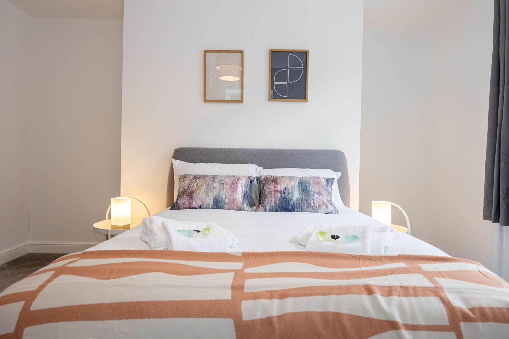 Beautiful 1 Bed 20Mins To Central Manchester Bolton Eksteriør billede
