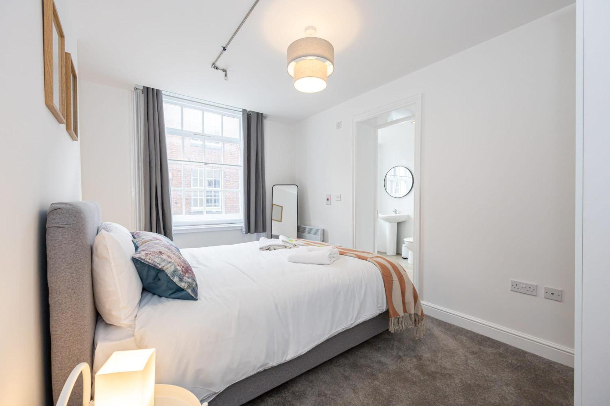 Beautiful 1 Bed 20Mins To Central Manchester Bolton Eksteriør billede