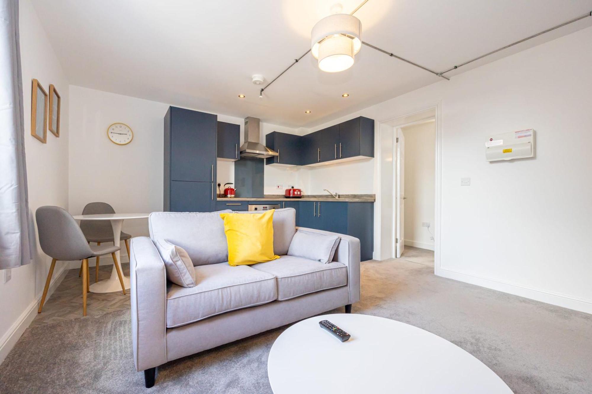 Beautiful 1 Bed 20Mins To Central Manchester Bolton Eksteriør billede
