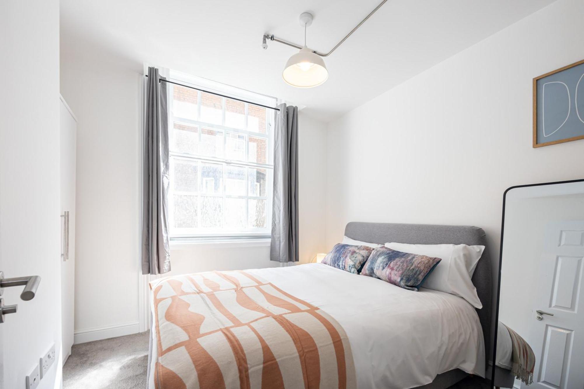 Beautiful 1 Bed 20Mins To Central Manchester Bolton Eksteriør billede