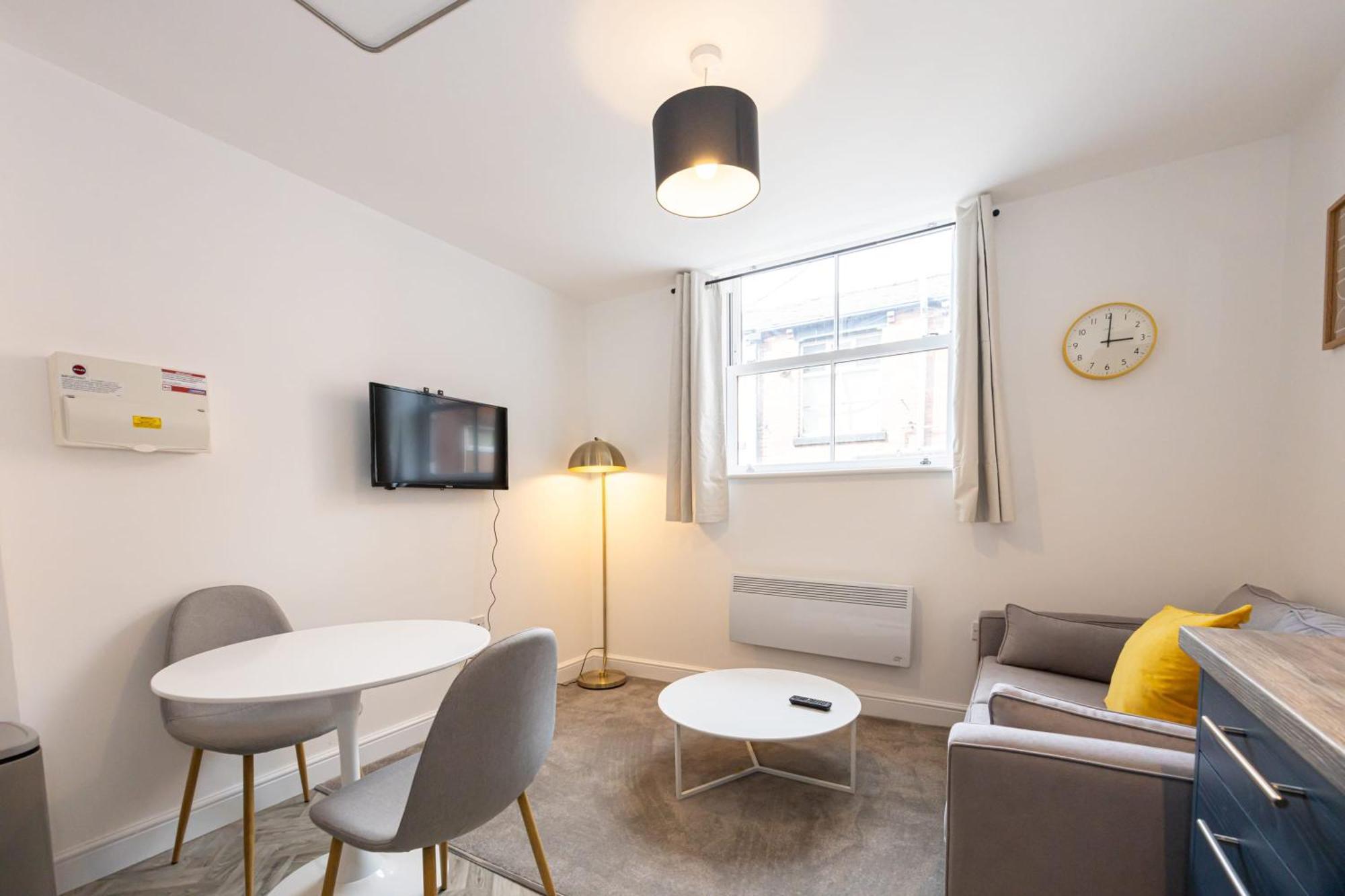 Beautiful 1 Bed 20Mins To Central Manchester Bolton Eksteriør billede