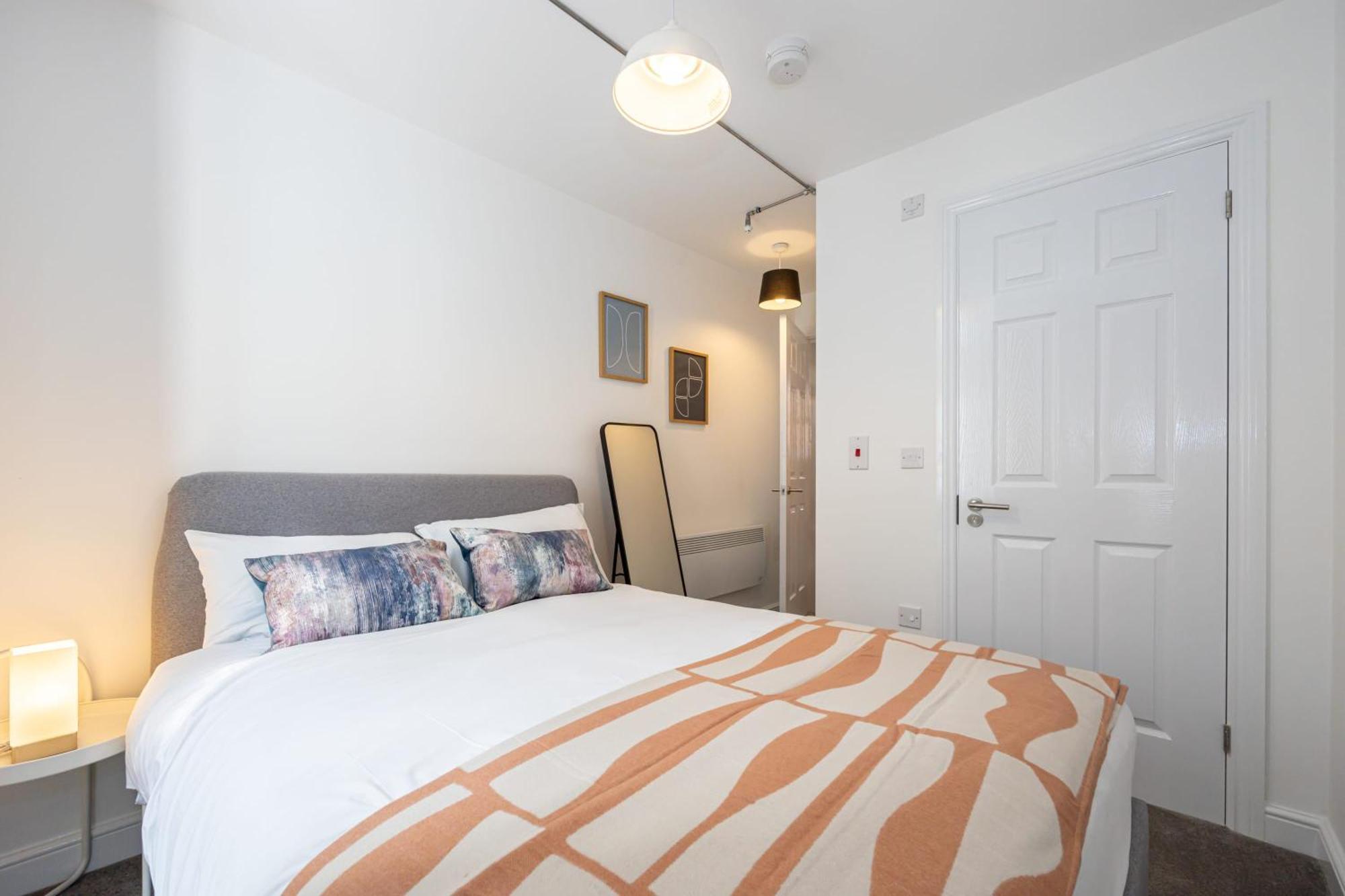 Beautiful 1 Bed 20Mins To Central Manchester Bolton Eksteriør billede