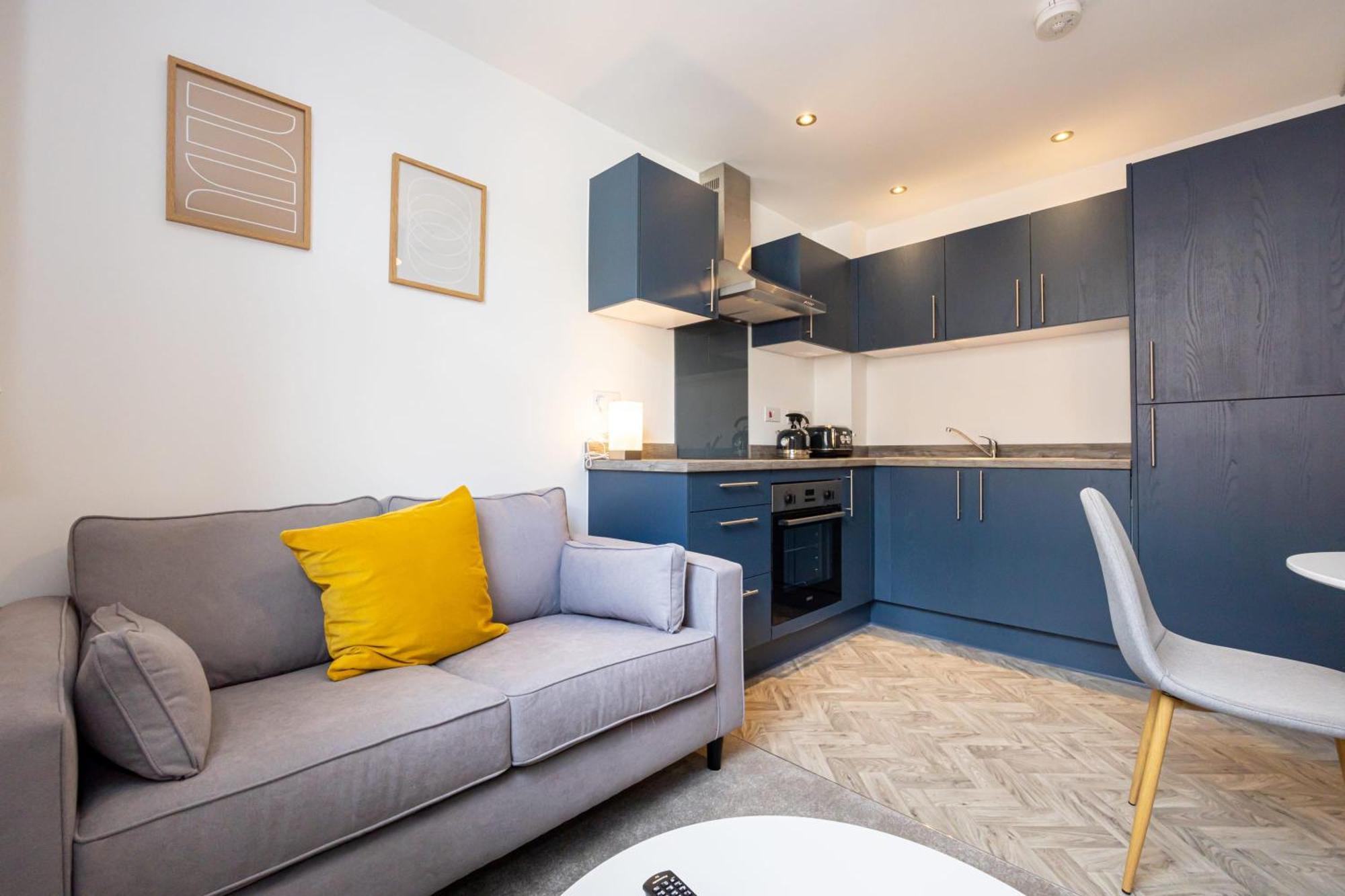 Beautiful 1 Bed 20Mins To Central Manchester Bolton Eksteriør billede