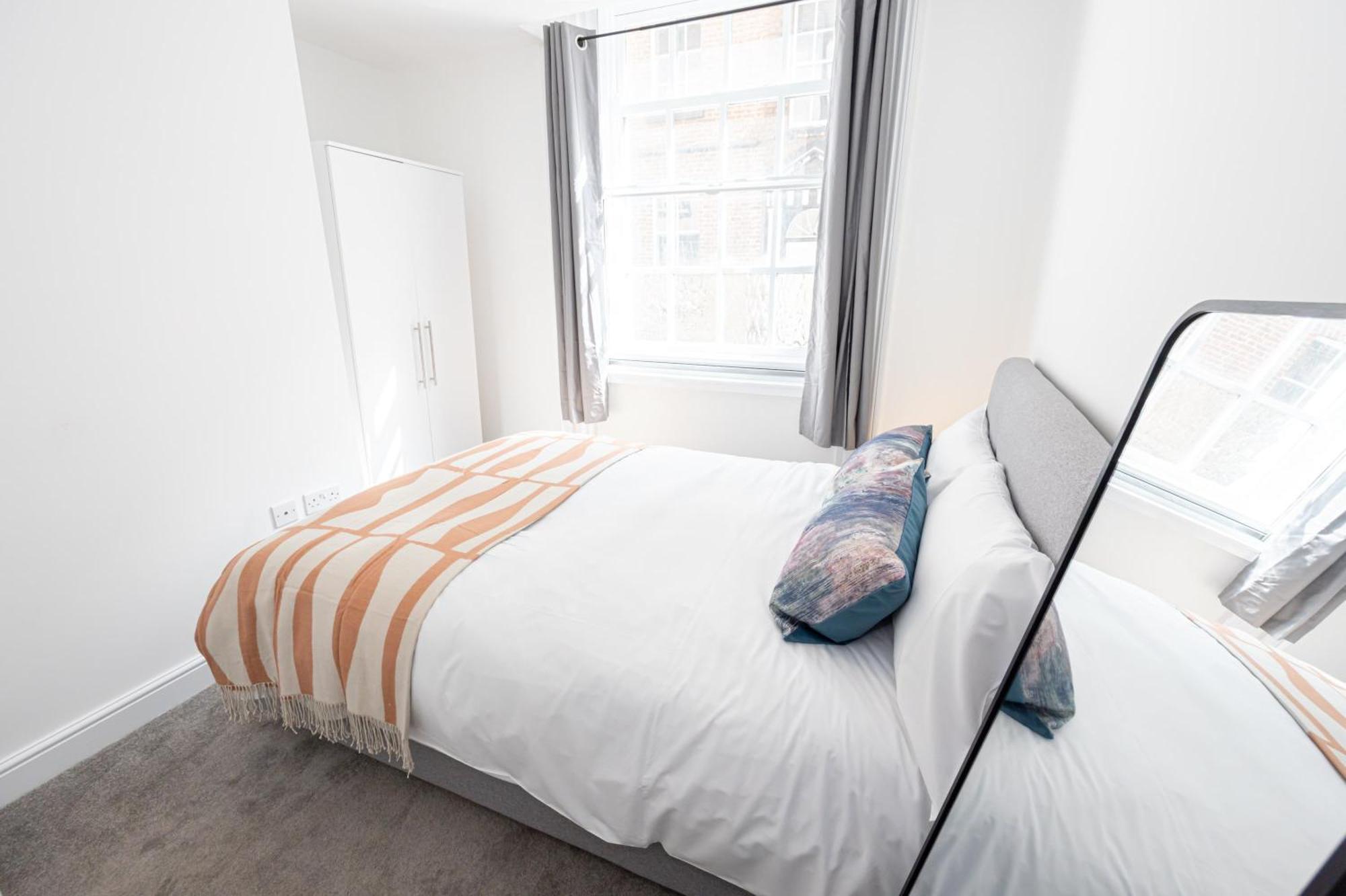 Beautiful 1 Bed 20Mins To Central Manchester Bolton Eksteriør billede