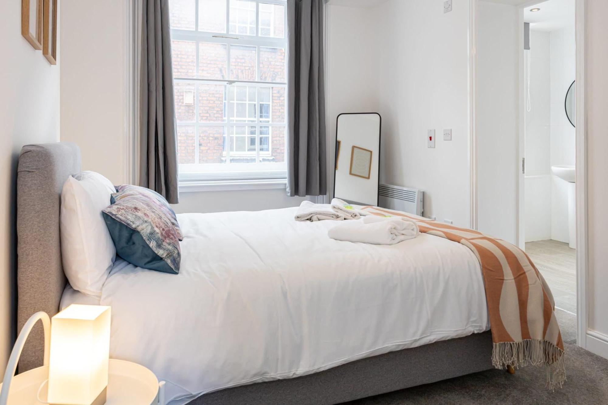 Beautiful 1 Bed 20Mins To Central Manchester Bolton Eksteriør billede