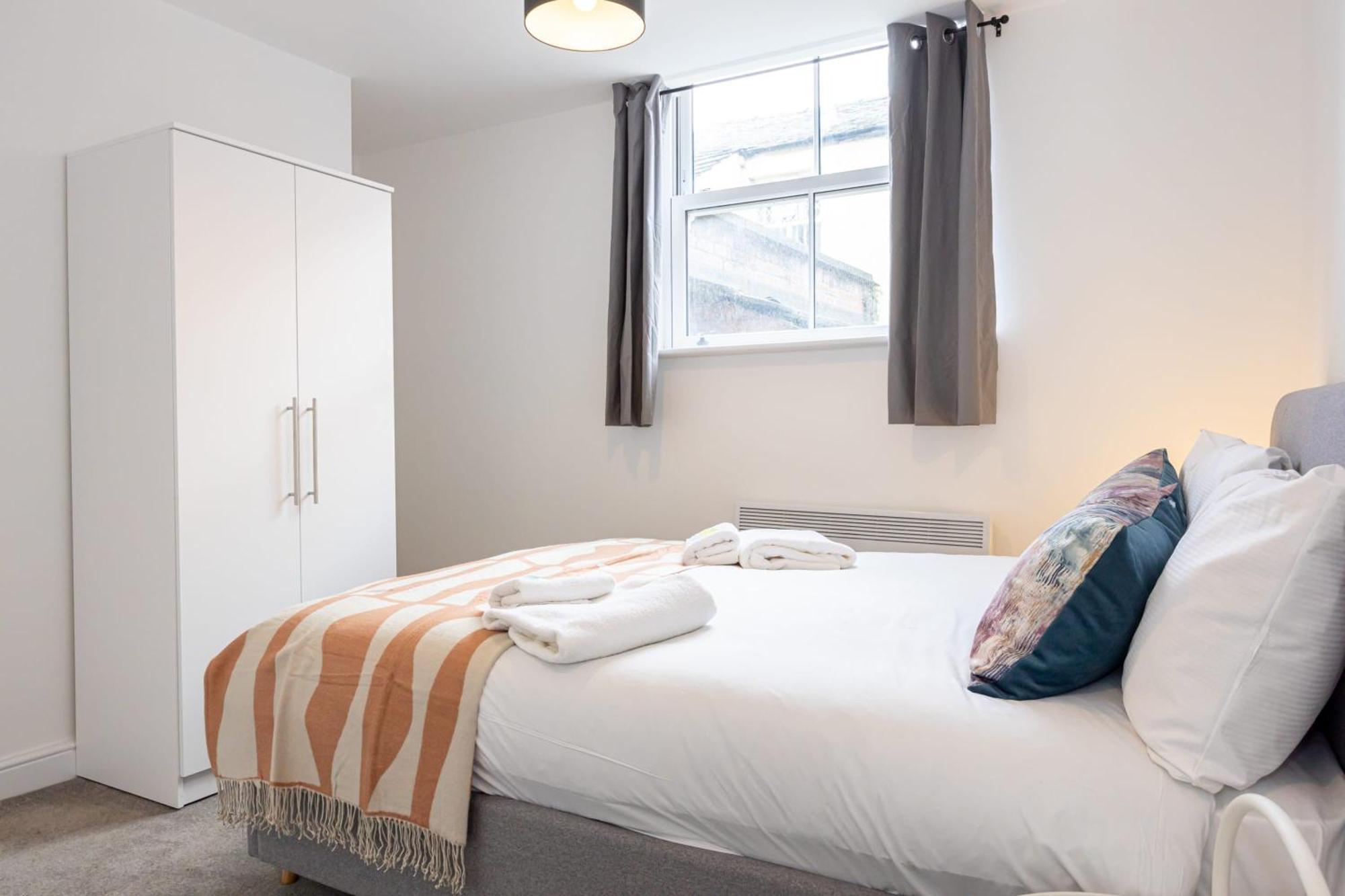 Beautiful 1 Bed 20Mins To Central Manchester Bolton Eksteriør billede